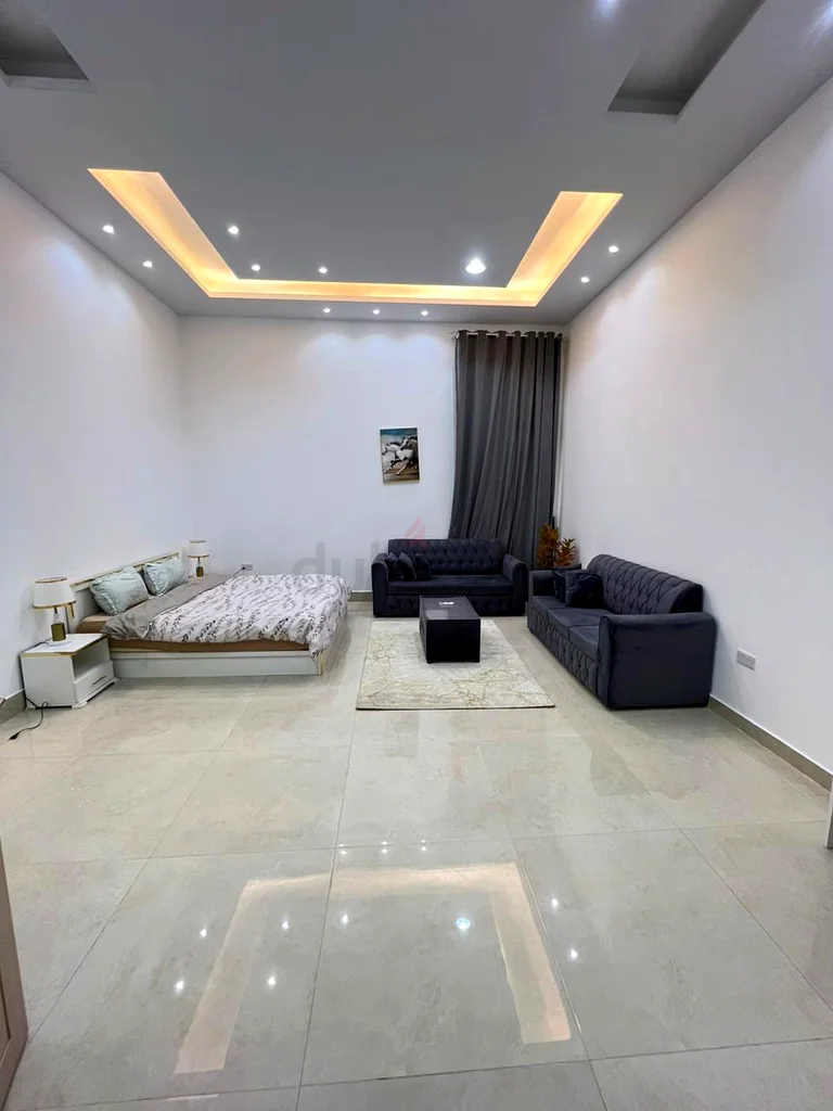 ستوديو مفروش في فلج حصة يشمل الماء والكهرباء والواي فاي والصيانة ووقوف السيارات63314360731778111