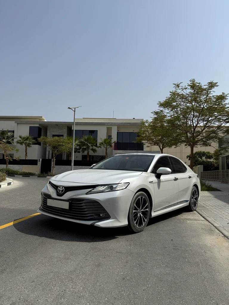 Toyota Camry TOP Spec Hybrid car63164767649025111