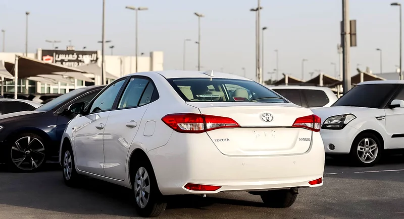 Toyota Yaris 1.5L 2022 GCC, original paint, accident-free, in excellent condition 683 P.M63165694364290113