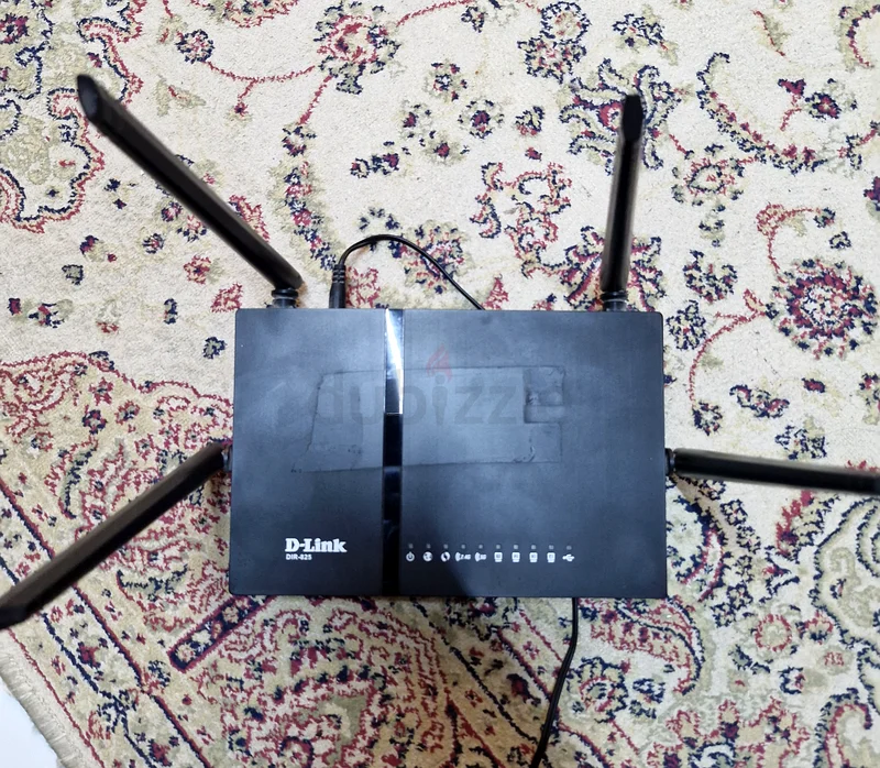 Dlink 4Aerial Router 
Model : DIR-825632581473268491128