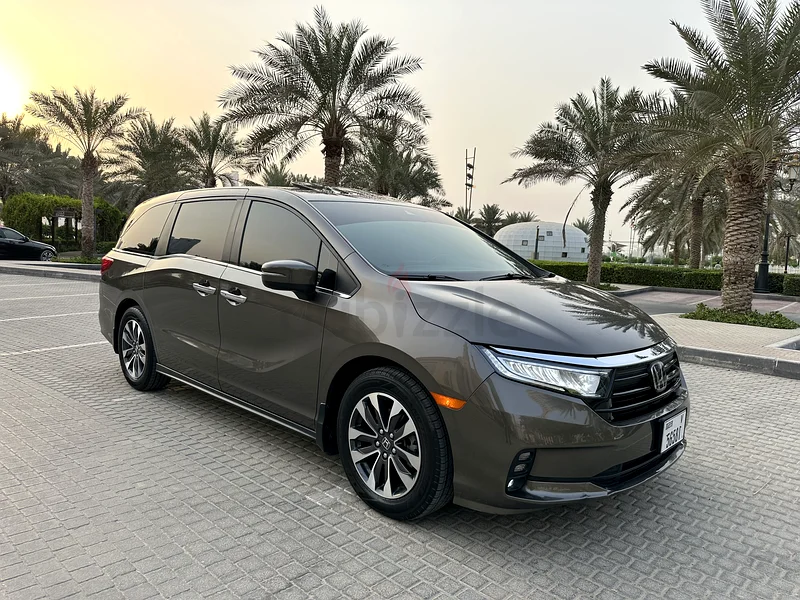 HONDA ODYSSEY V6 LOW KM .EXCELLENT CONDITION63173487312641112
