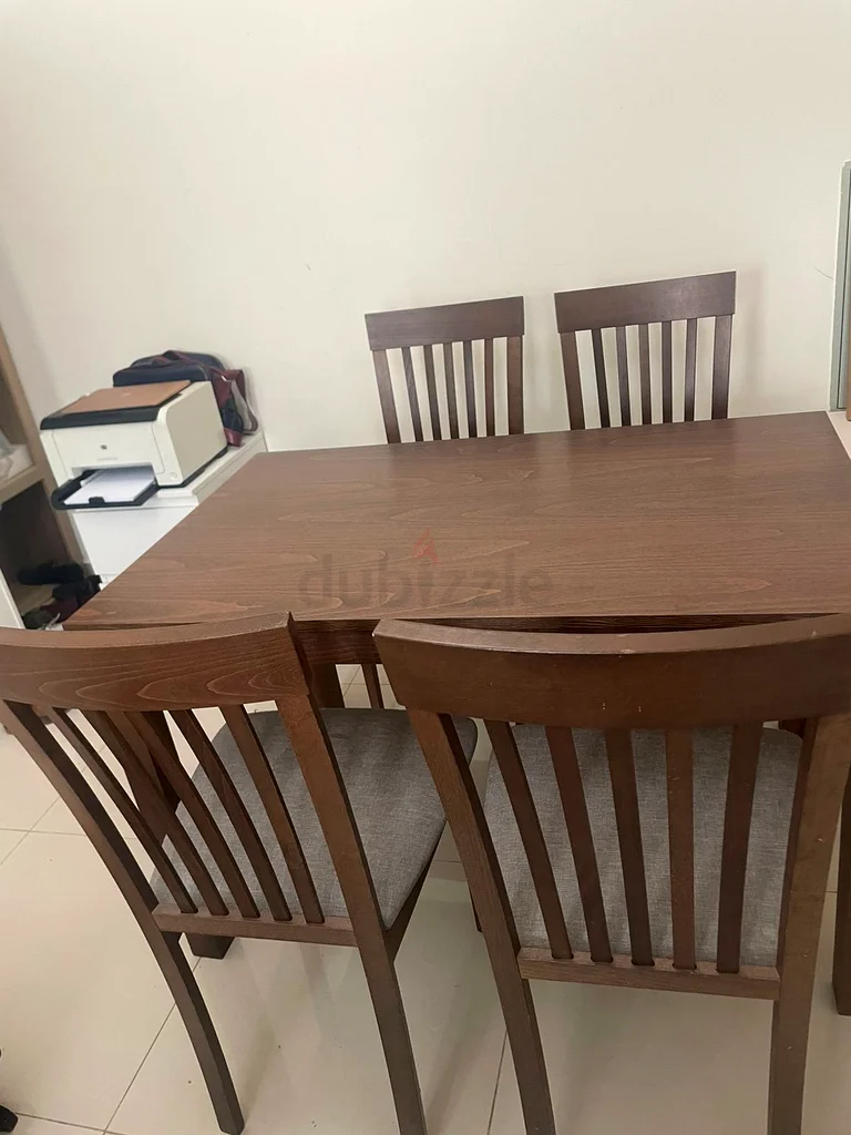 طقم طاولة طعام خشبية أنيقة مع كراسي63218317542785112
