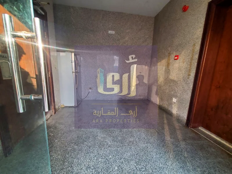 أفضل عرض لقطعة أرض صناعية للبيع في الساجا في موقع جيد، مساحتها 38500 قدم مربع، مع مستودع، متاجر مع مخزن، استوديو، وغرف للعمال63195059405954114