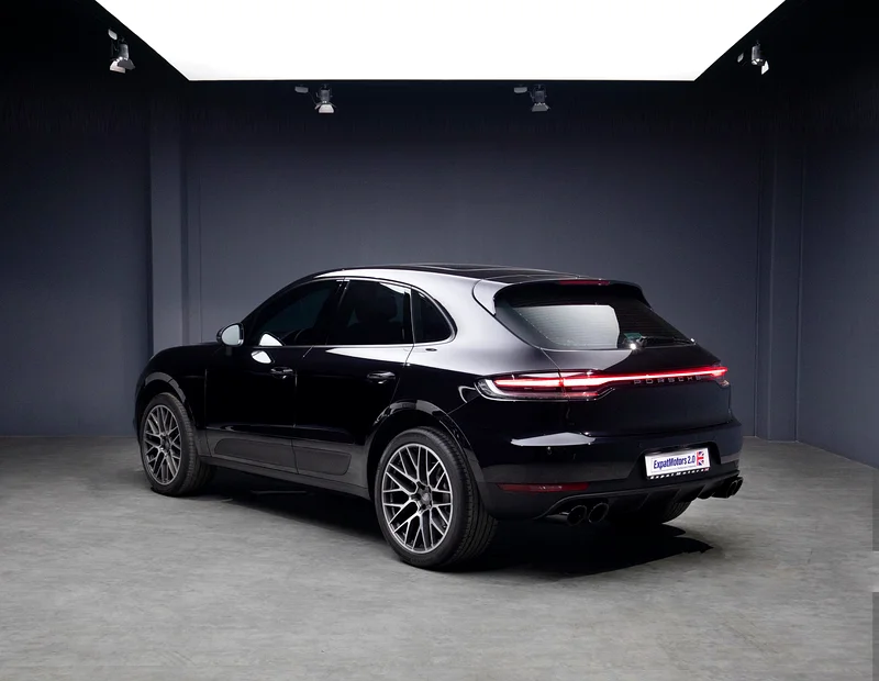 SUMMER PRIVÉ OFFER • 3,350x60 • 0% DP • 2021 Porsche Macan • Porsche Warranty • GCC63150479353603112