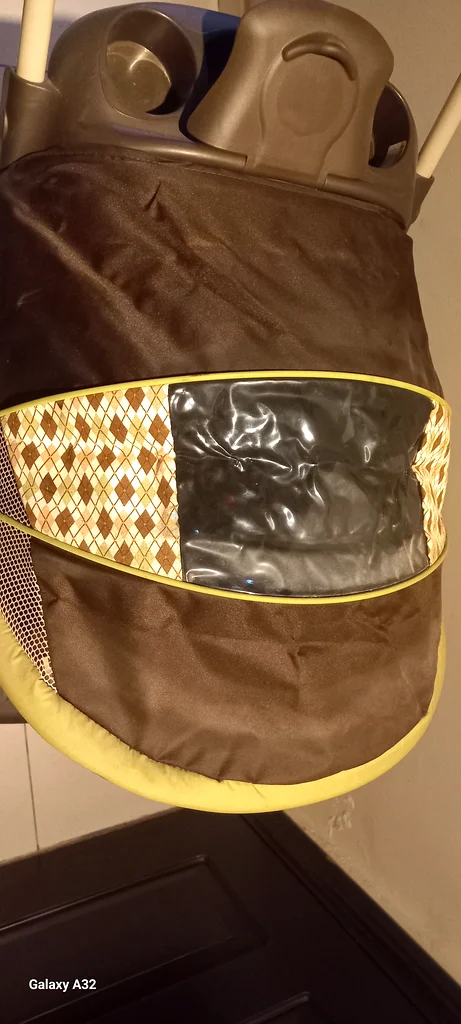 عربة أطفال صغيرة63205361260161114