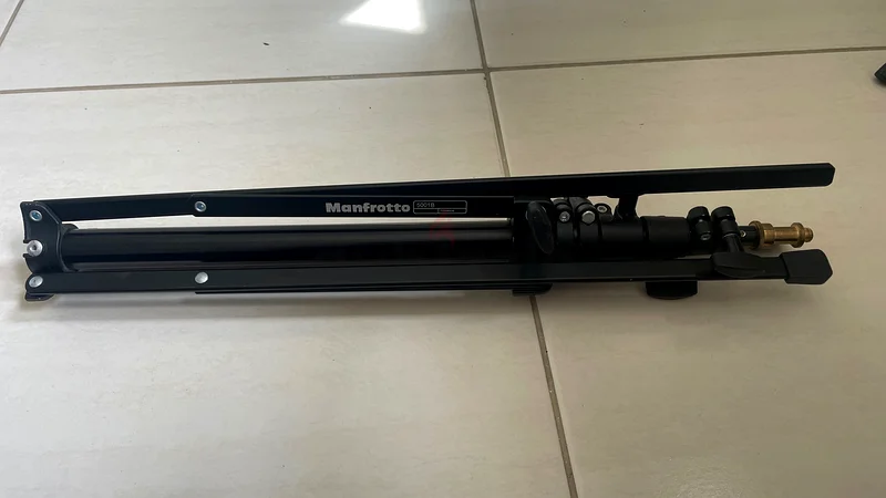3 Camera Tripod stands63234126746114114