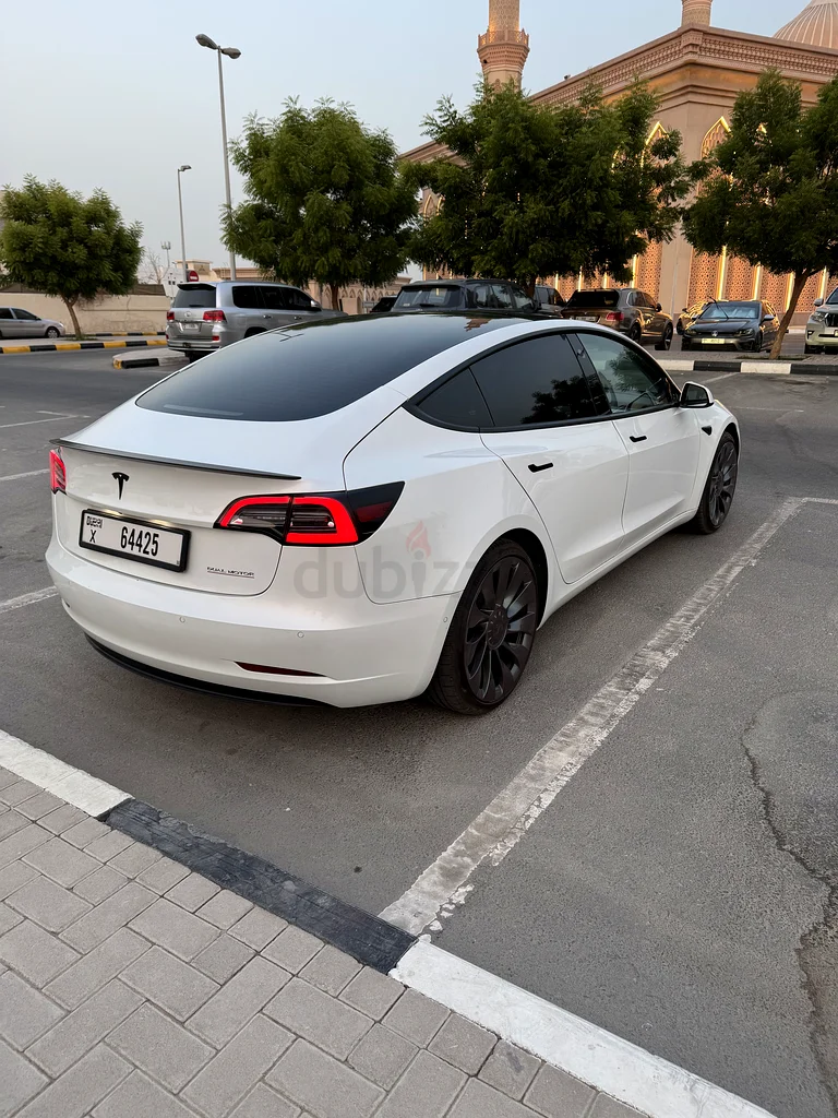 Tesla Model 3 Dual Motors, Performance – 2021 – GCC Specs – Rocket Fast63175259019779113