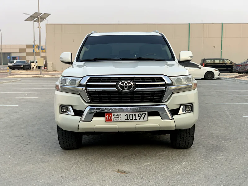 For sale  
Type: Toyota GXR  
Origin: Gulf  
Model: 2018  
Mileage: 349,000  
Number of cylinders: V663140688454915111