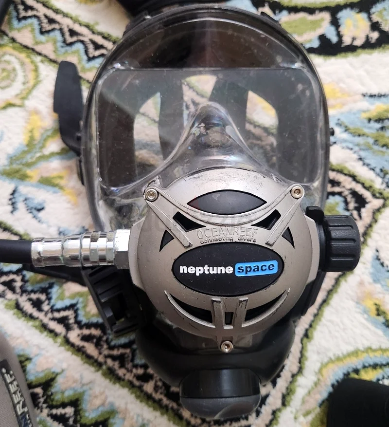 Diving face mask with integrated regulator (Ocean Reef Neptune face mask), Italian brand63171313535107112