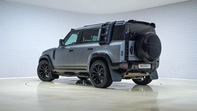 Defender 110 P300 SE Urban Widetrack | AED 3,652 PM | Up to 3 Years Warranty | GCC63175700931201111
