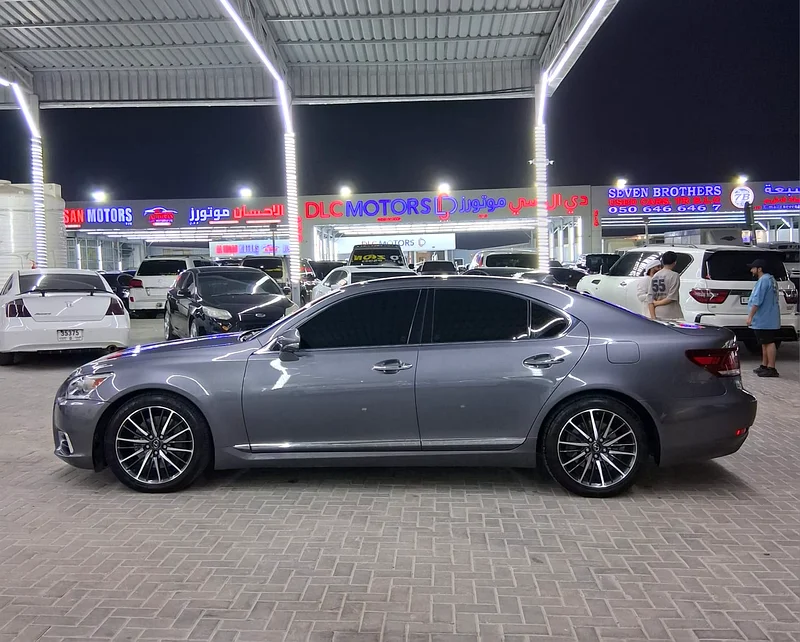 لكزس LS 460 موديل 2015 وارد بحالة ممتازة قمة بالنظافة فل أوبشن من داخل جلد أحمر مسرفس كااامل من A to63225698727041114