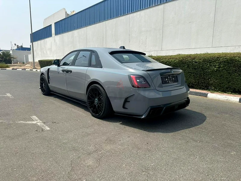 رولز رويس غوست بلاك بادج63173844465411113