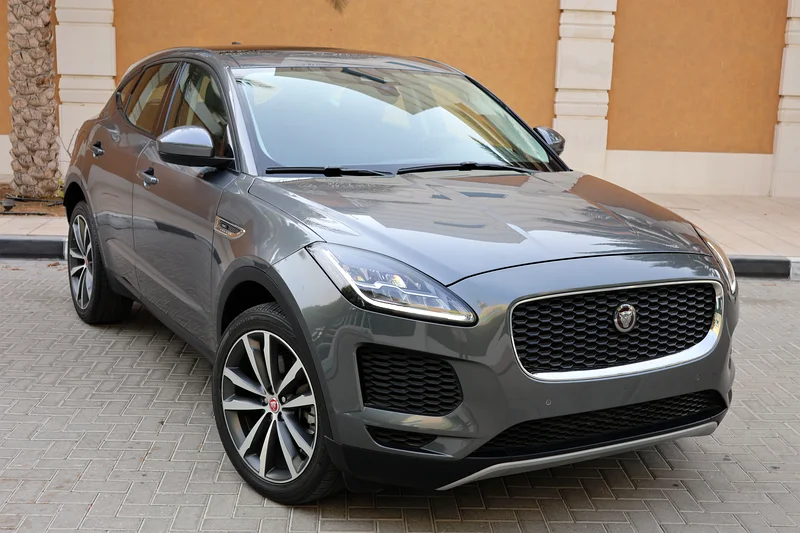 JAGUAR E-PACE P200 AWD SE - GCC SPECS - ACCIDENT FREE - UNDER WARRANTY - FULL SERVICE HISTORY -63221302981123111