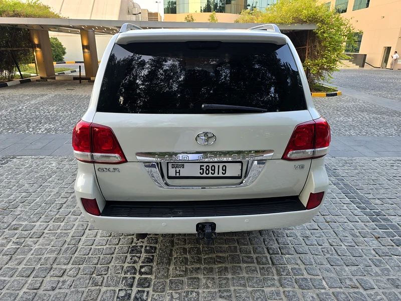TOYOTA LAND CRUISER GXR V8 2011 FULL OPTIONS EXCELLENT CONDITION63157882556033114