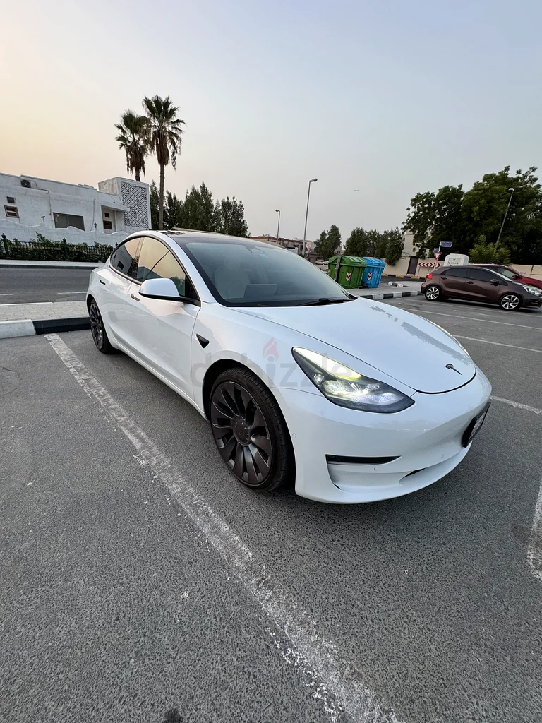 Tesla Model 3 Dual Motors, Performance – 2021 – GCC Specs – Rocket Fast63175259019779111