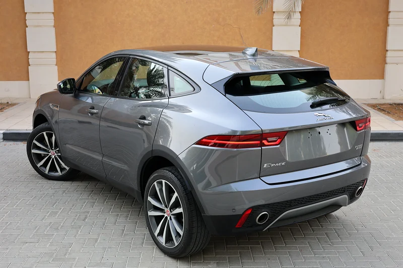 JAGUAR E-PACE P200 AWD SE - GCC SPECS - ACCIDENT FREE - UNDER WARRANTY - FULL SERVICE HISTORY -63221302981123113