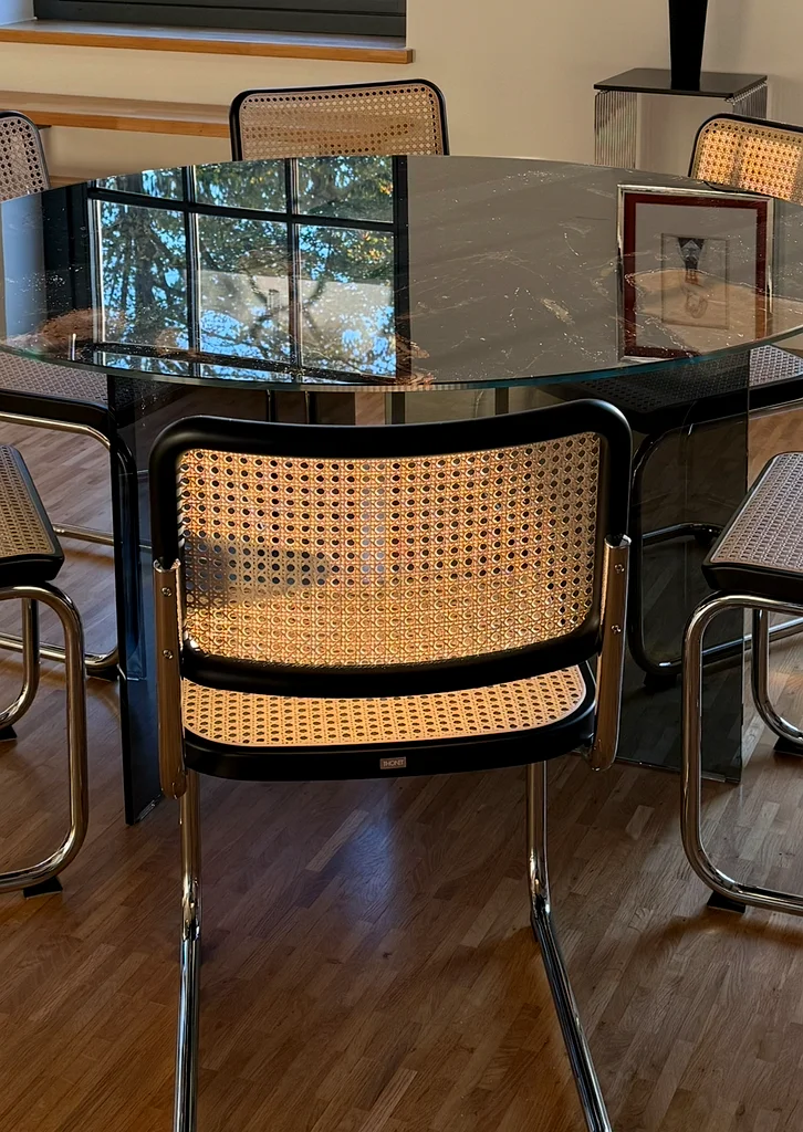 Elegant Marble Round Dining Table - Contemporary Design63191607518083111