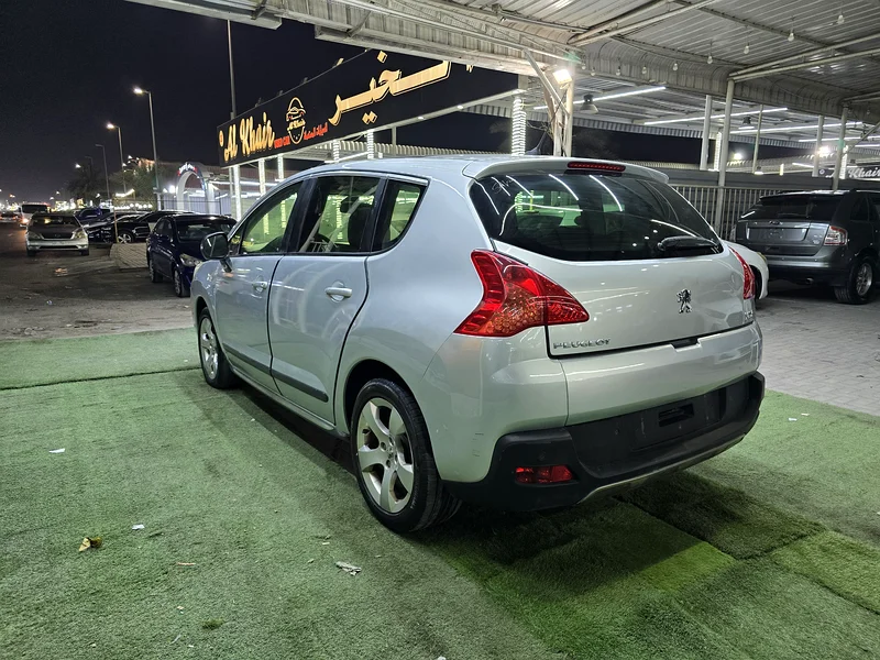 Peugeot 3008, very clean Gulf version63221824572545112