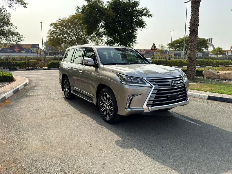 Lexus ls 570 2018 Gcc Specs clean inside out63226215616771112