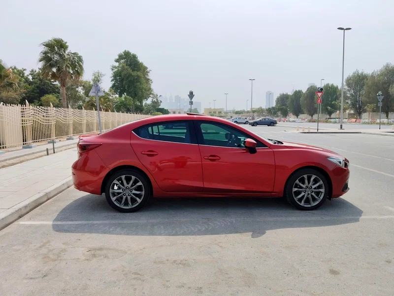 MAZDA 3 2016 GCC R GRADE, FULL OPTION WITH HEADS UP DISPLAY, 2 KEYS, PRISTINE CONDITION63175262544129113