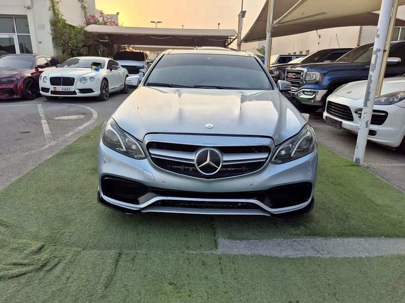2013 Mercedes E63 AMG full options panoramic roof Gcc Specs63232620410497114