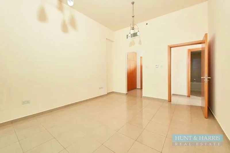 Spacious 2 Bedroom  for Sale in Julphar Tower - Stunning Views63856099845635114