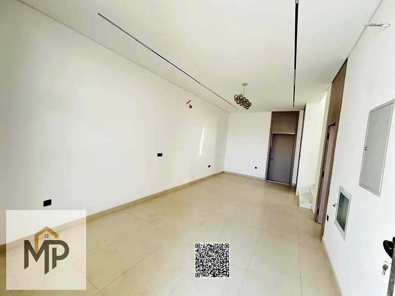 فيلا فاخرة للبيع، تشمل رسوم التسجيل وحق الملكية. ملكية حرة.63898888579458114