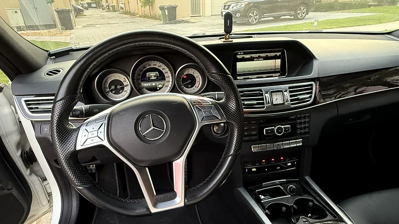 مرسيدس E300 فاخرة رياضية63161526297731114
