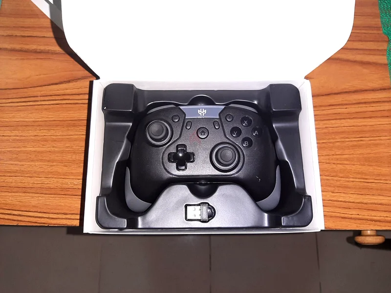 جهاز تحكم لاسلكي GXM Alpha Pro مع إضاءة RGB63173865629955111