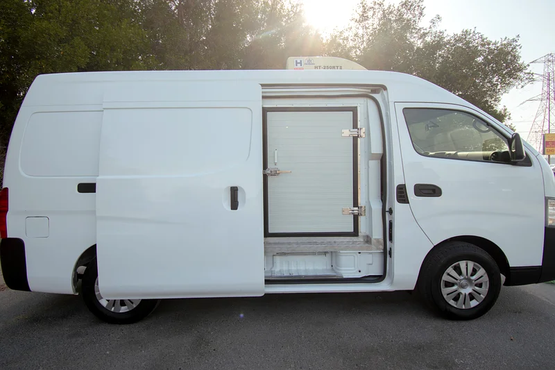 2022 Nissan Urvan | High Roof Freezer | GCC Specs | Ref#T2703663136842792323114