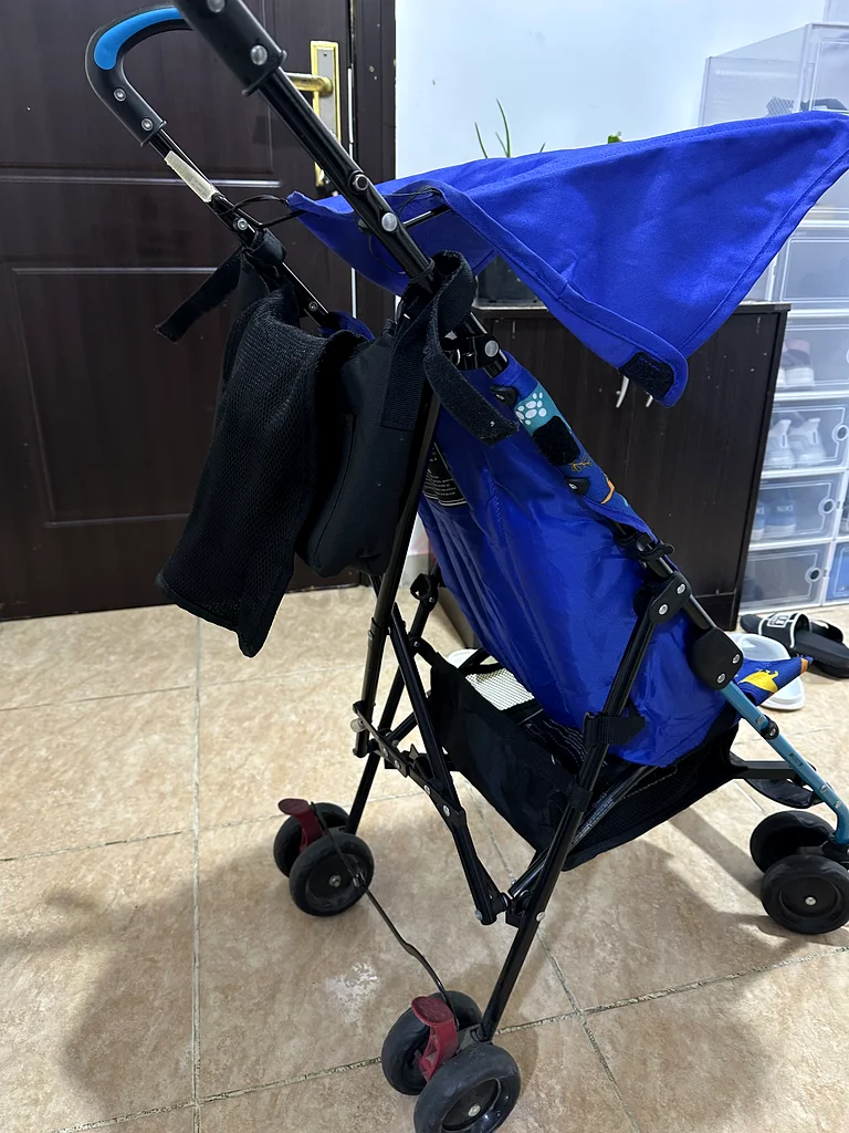عربة أطفال خفيفة الوزن وملونة لمغامرتك الصغيرة!63230185731587113