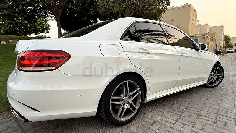 مرسيدس E300 فاخرة رياضية63161526297731113
