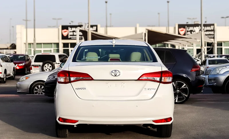 Toyota Yaris 1.5L 2022 GCC, original paint, accident-free, in excellent condition 683 P.M63165694364290114