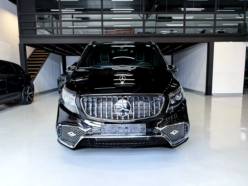 MERCEDES-BENZ V300 2025 V-LINE DESIGN VIP CAR | GCC | ONLY 1,000 KM63150481443202111
