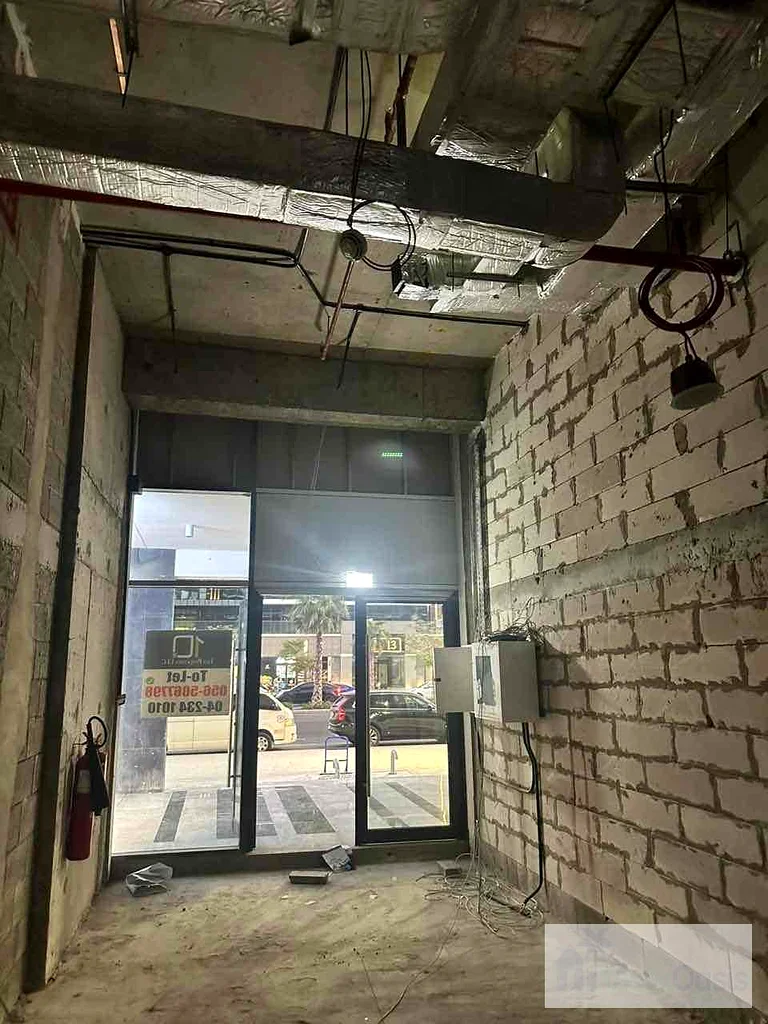 RETAIL SPACE || MAIN BOULEVARD || PRIME LOCATION ||RENTED63195076868865114