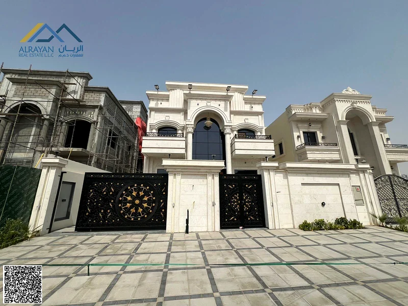 A villa directly from the owner, with personalized finishing, on a main street, close to all services. Freehold for all nationalities63898772788867112