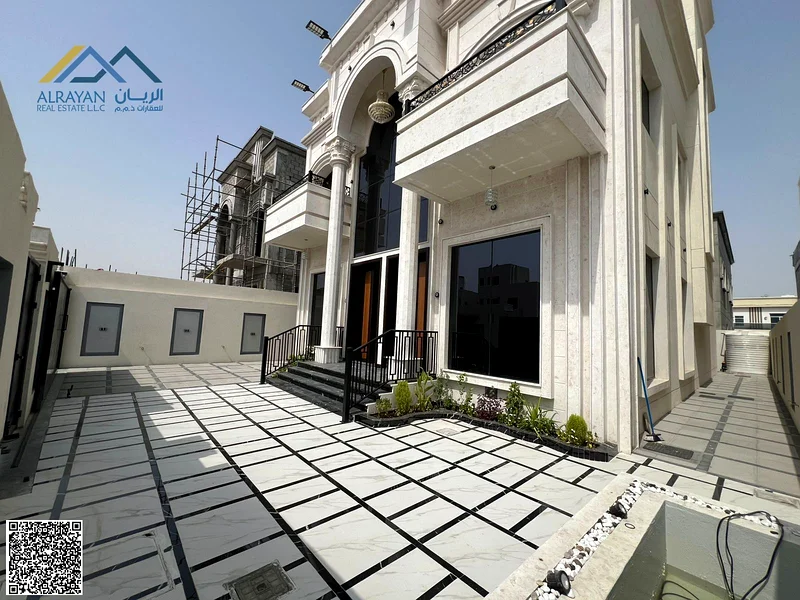 A villa directly from the owner, with personalized finishing, on a main street, close to all services. Freehold for all nationalities63898772788867113