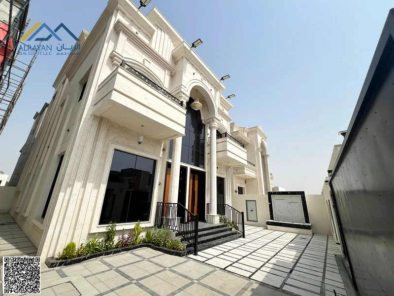 A villa directly from the owner, with personalized finishing, on a main street, close to all services. Freehold for all nationalities63898772788867114