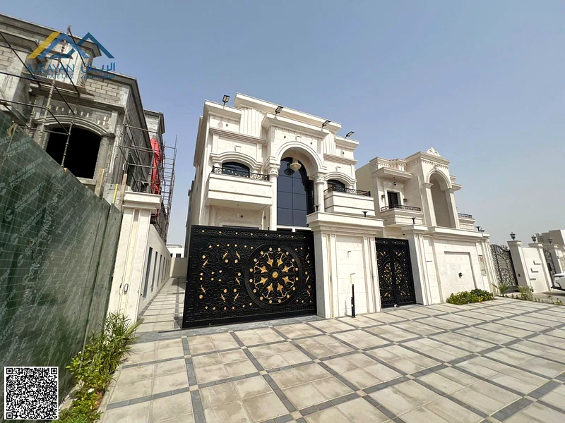 A villa directly from the owner, with personalized finishing, on a main street, close to all services. Freehold for all nationalities63898772788867111
