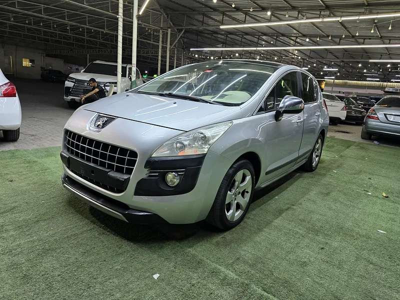 Peugeot 3008, very clean Gulf version63221824572545111