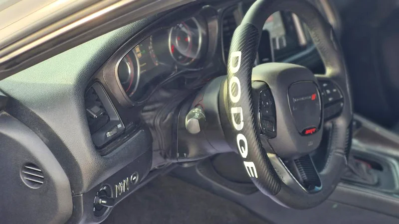 Dodge Challenger, 2015, clean and upgraded63224787886338111