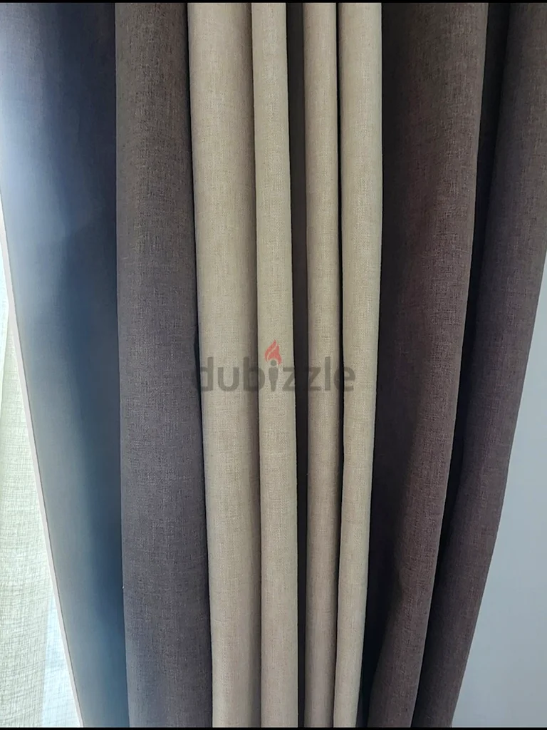 الستائر بيج وبنية مع أشرطة وقضبان63178903980675111