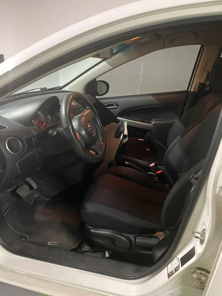 Mazda2, 201563135491900930111