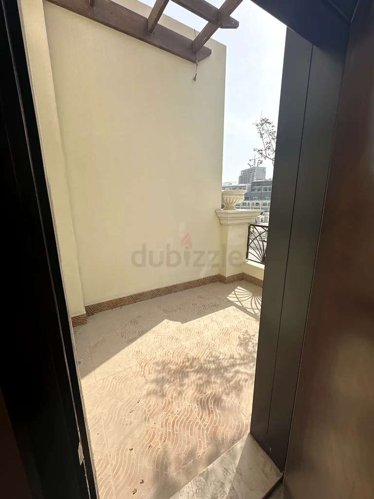 Jumeirah Circular Village63315271276290114
