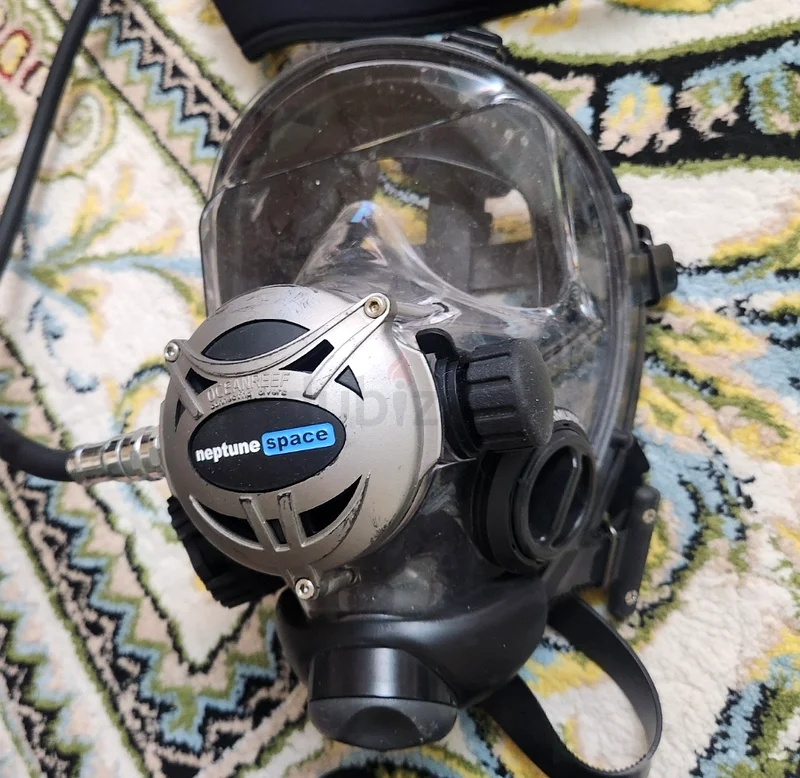 Diving face mask with integrated regulator (Ocean Reef Neptune face mask), Italian brand63171313535107111