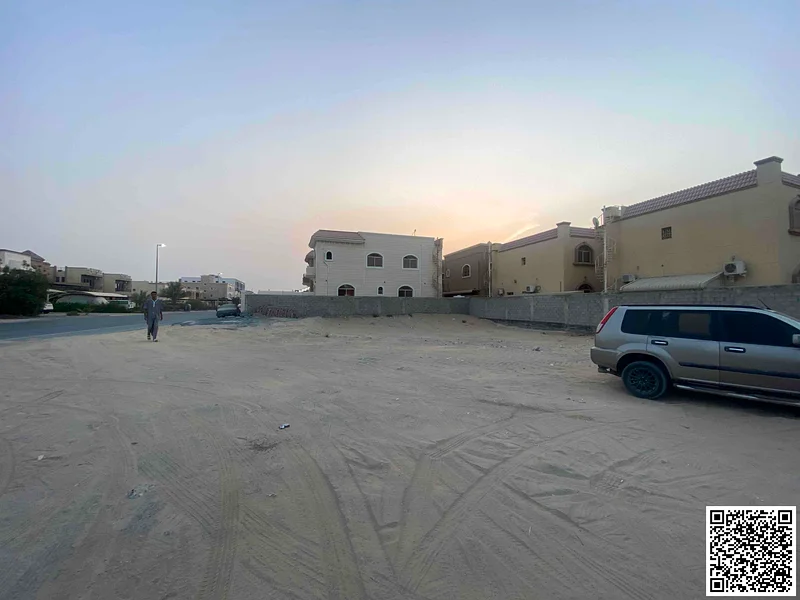 قطعة تجارية زاوية للبيع في المويحة 1، طابق أرضي + طابقين63197611230467112