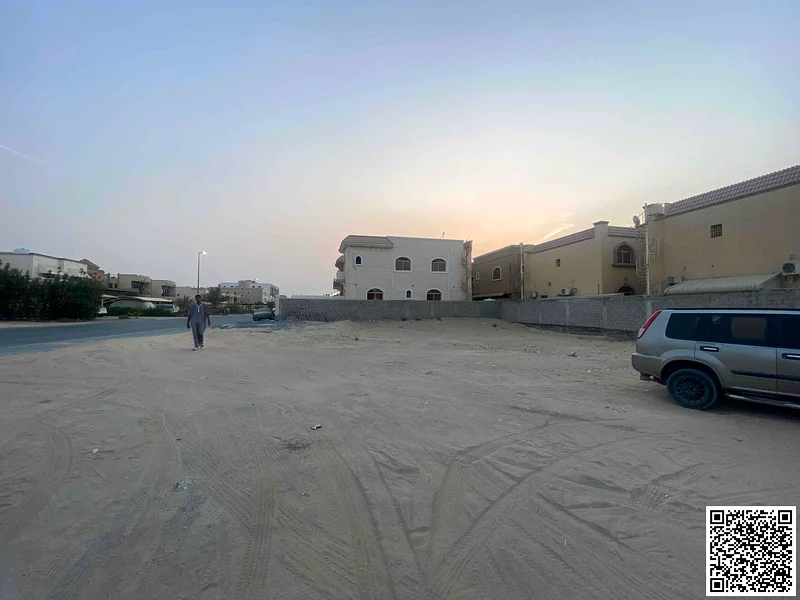 قطعة تجارية زاوية للبيع في المويحة 1، طابق أرضي + طابقين63197611230467111