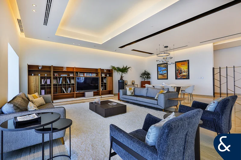 4 Bed | Upgraded | Penthouse | Private Pool63776933864706112
