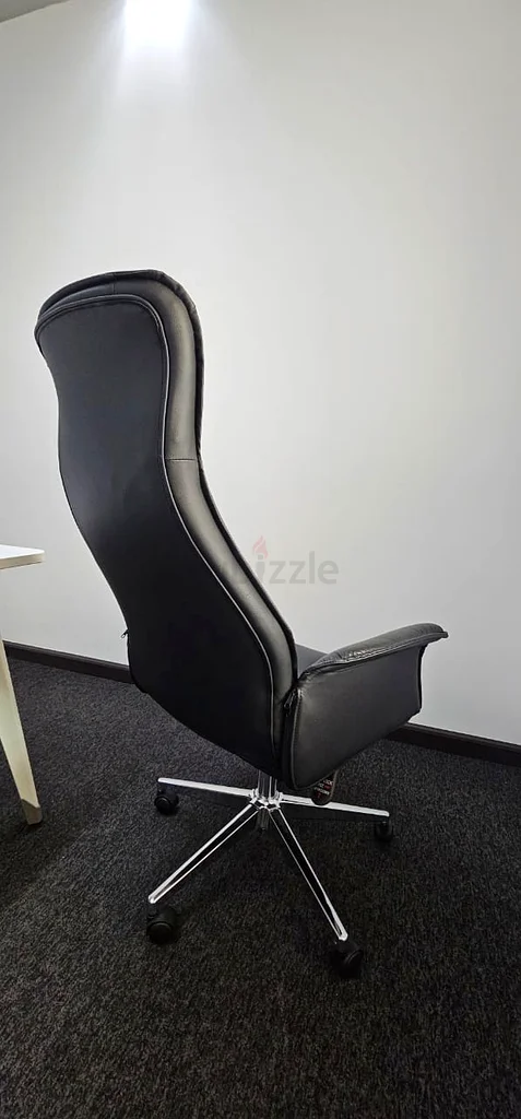 كرسي مكتب تنفيذي أسود أنيق للبيع!63219829463425111