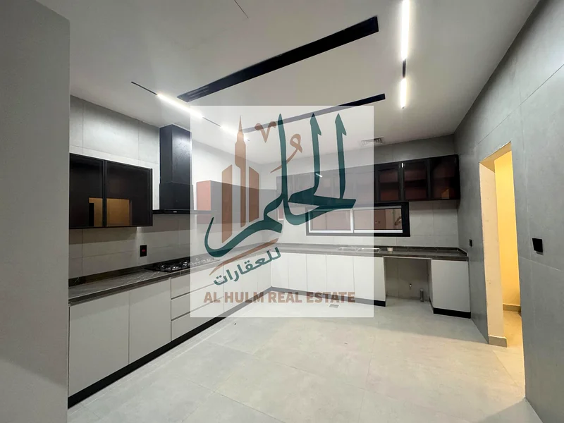 🏡 Luxury Villa for Sale in Al Yasmeen – Ajman 🌟  
✨ Premium Finishing – Prime Location – Smart Investment!  
📍 Location: Al Yasmeen – Ajman63250807186818112
